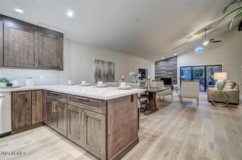 7331 East Valley View Road Scottsdale, AZ 85250 - Photo 8 of 33 Kitchen dining family