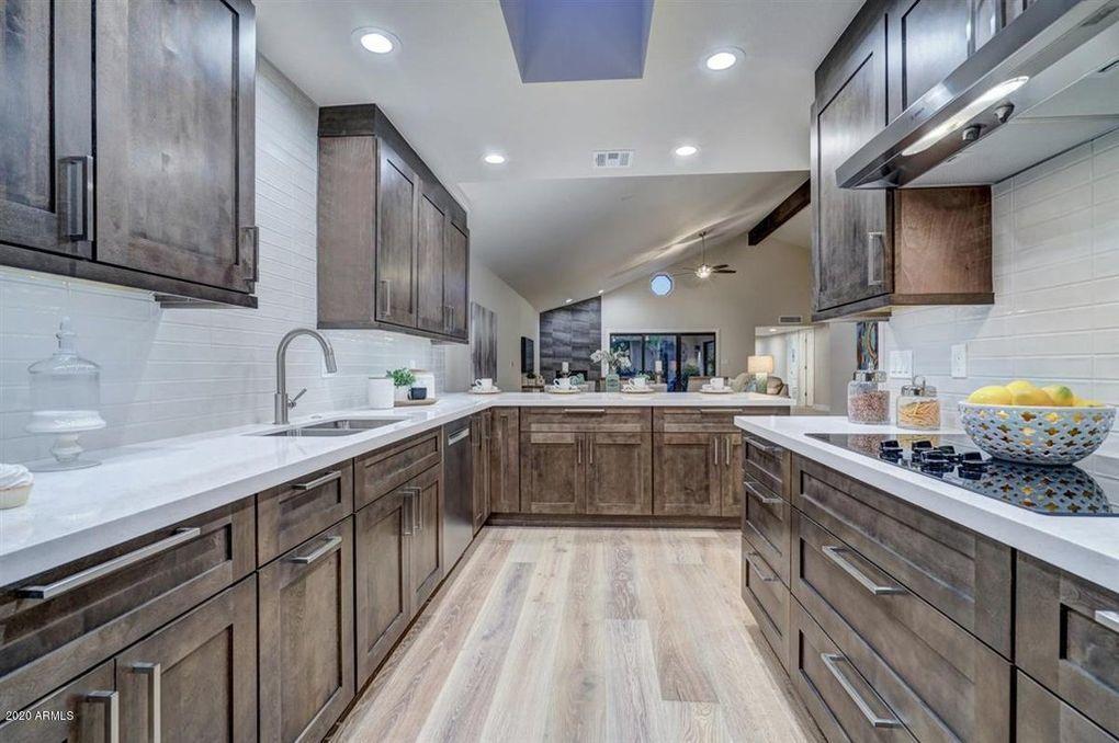 7331 East Valley View Road Scottsdale, AZ 85250 - Photo 10 of 33 Kitchen from breakfast nook