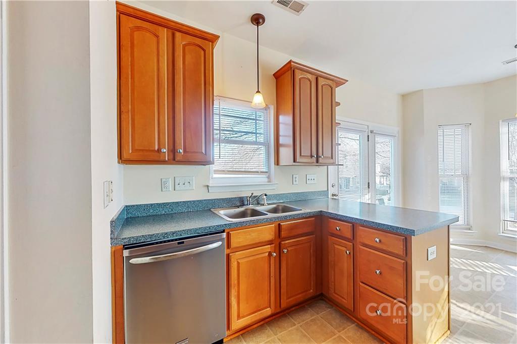 8902 Washam Potts Road Cornelius, NC 28031 - Photo 17 of 36 Gallery Image 17