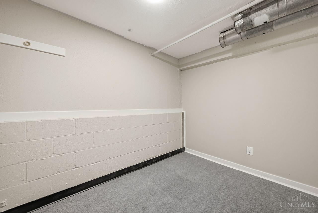 3419 Springdale Road Cincinnati, OH 45251 - Photo 27 of 34 Gallery Image 27