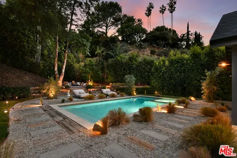 $3,350,000 | 3721 Woodcliff Road, Sherman Oaks, CA 91403