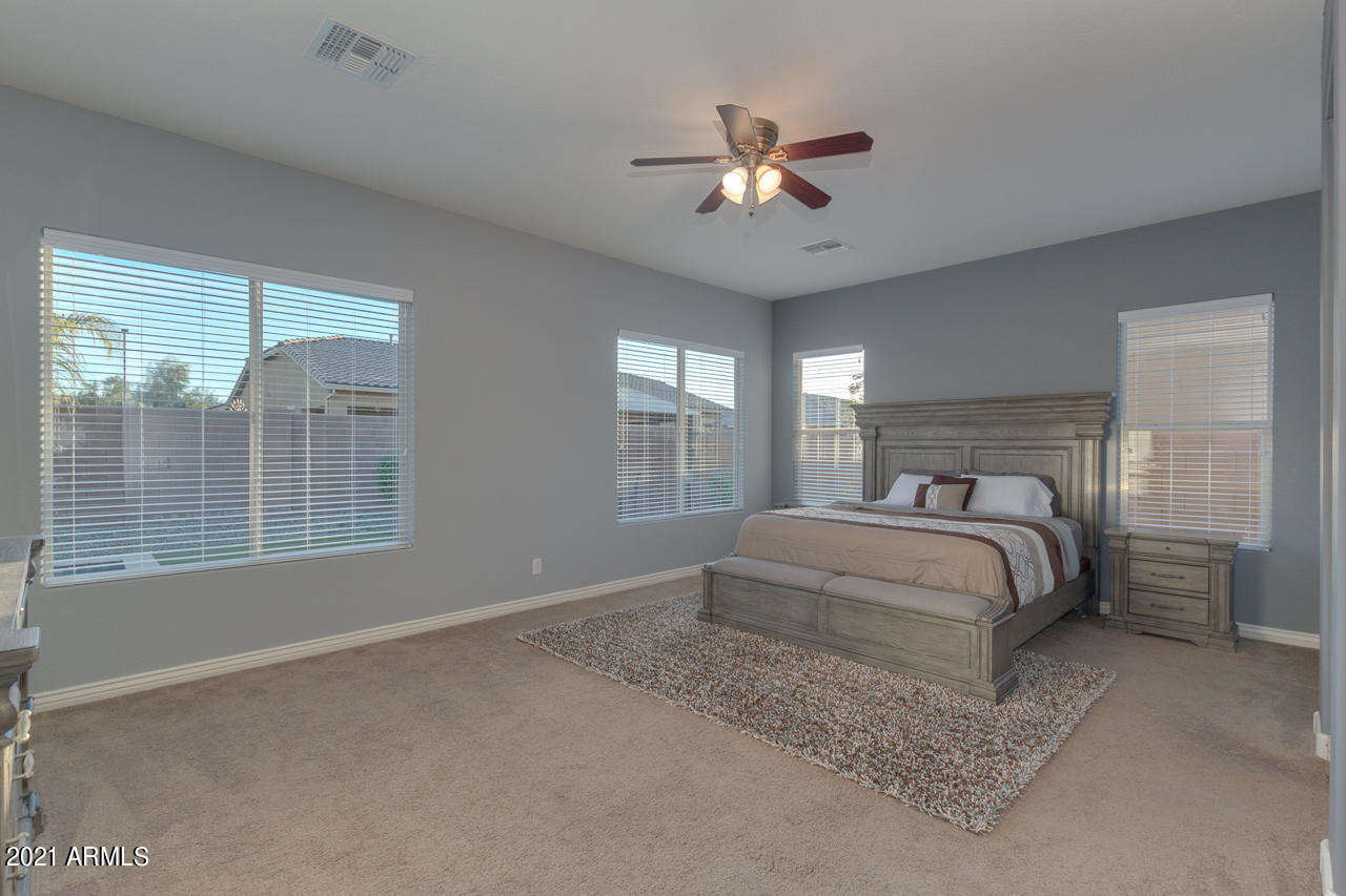 2237 East Saddlebrook Road Gilbert, AZ 85298 - Photo 19 of 49 Master Suite
