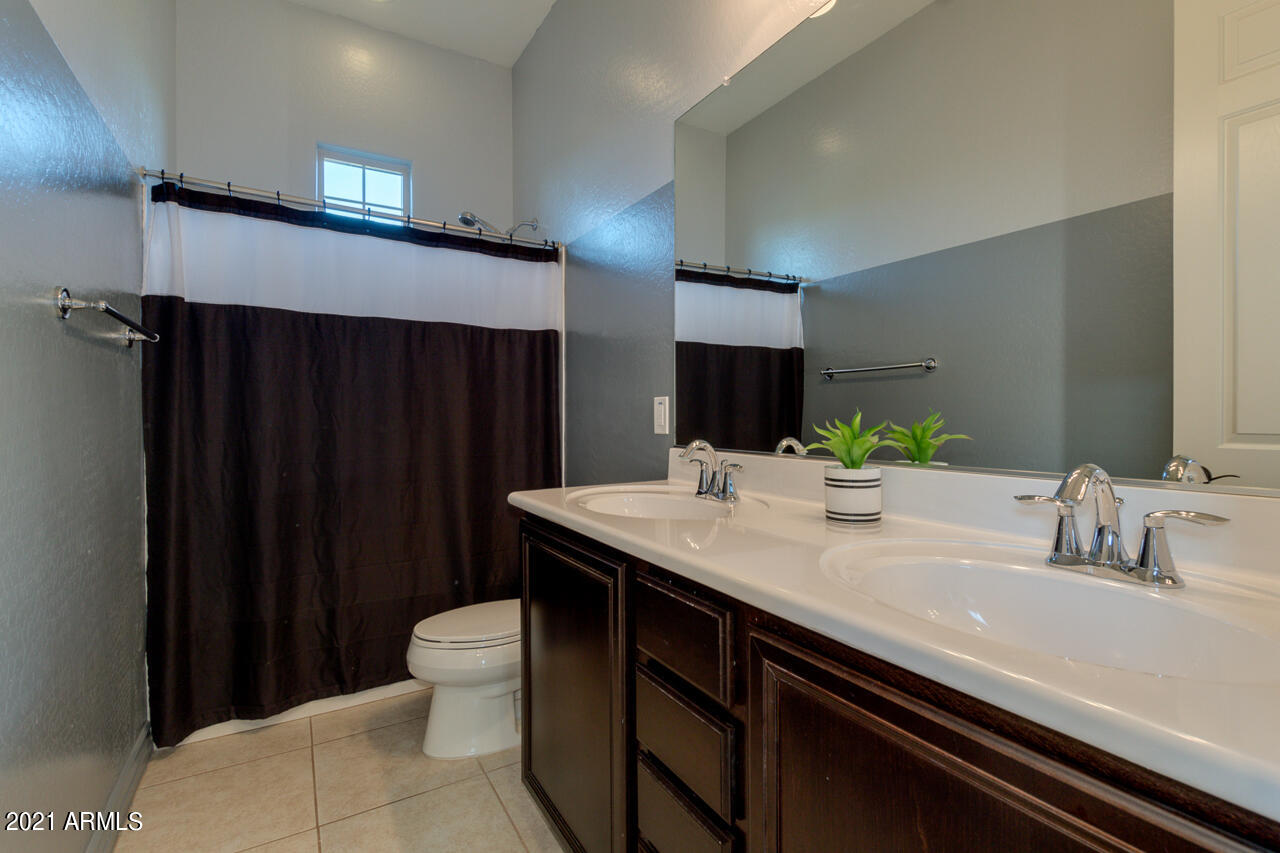 2237 East Saddlebrook Road Gilbert, AZ 85298 - Photo 26 of 49 Secondary bathroom