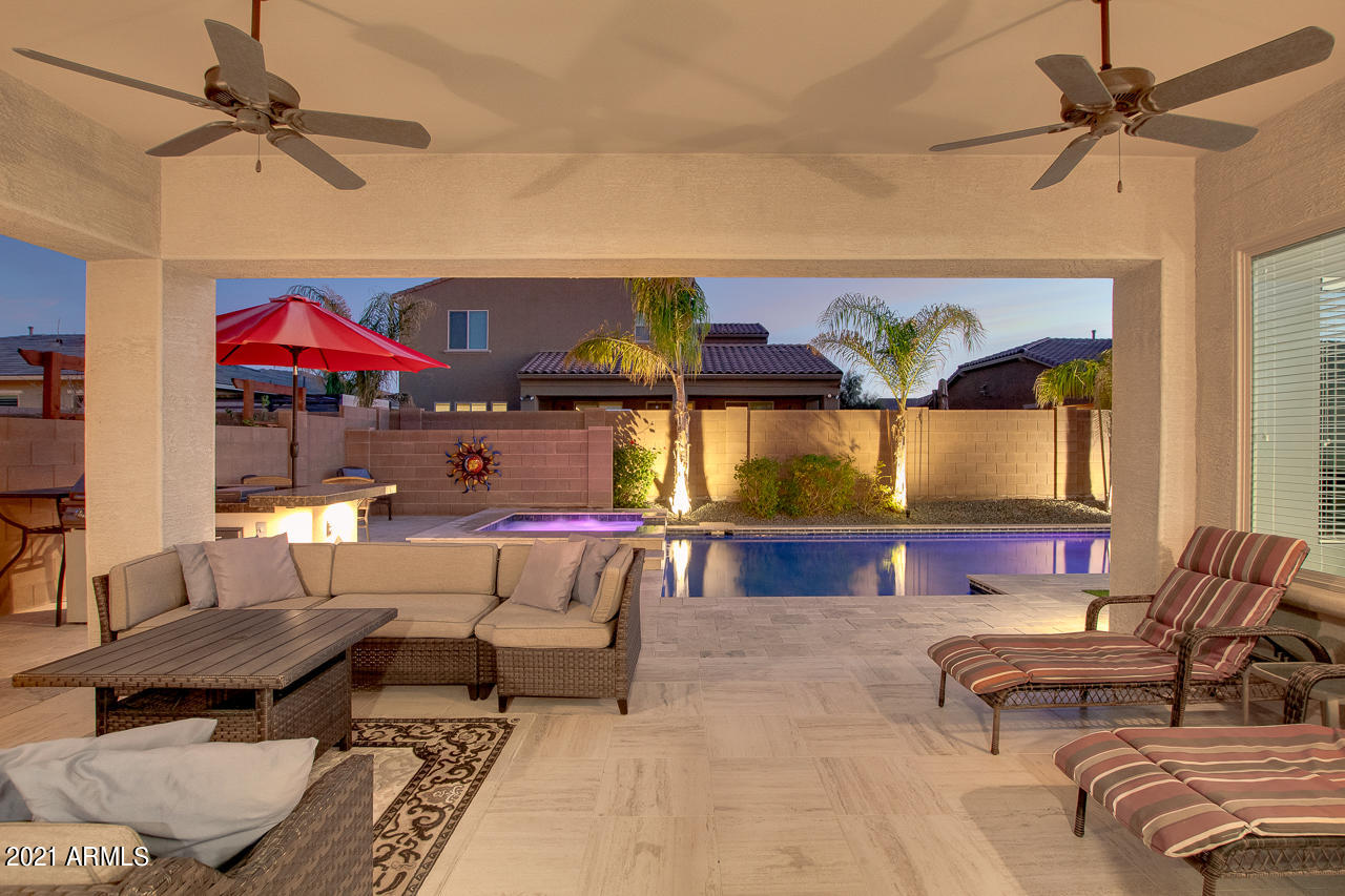 2237 East Saddlebrook Road Gilbert, AZ 85298 - Photo 29 of 49 Covered back patio