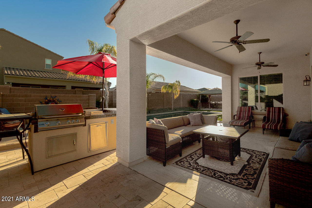 2237 East Saddlebrook Road Gilbert, AZ 85298 - Photo 37 of 49 Covered patio