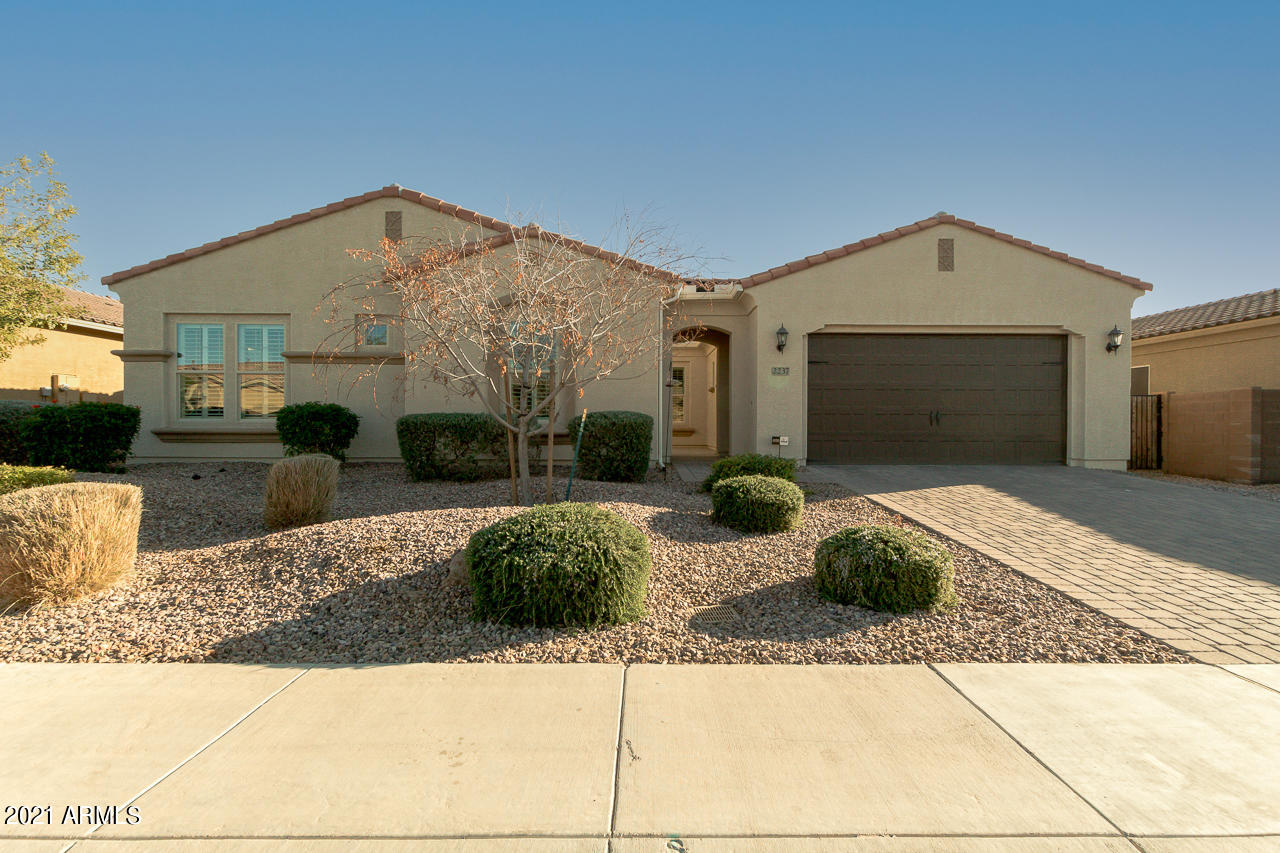2237 East Saddlebrook Road Gilbert, AZ 85298 - Photo 42 of 49 3 car garage