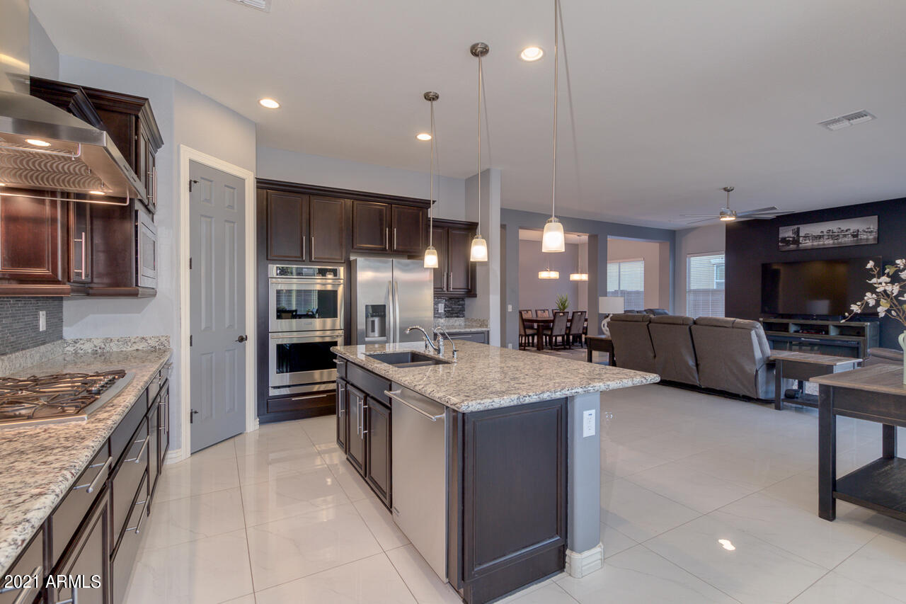 2237 East Saddlebrook Road Gilbert, AZ 85298 - Photo 8 of 49 Spacious kitchen
