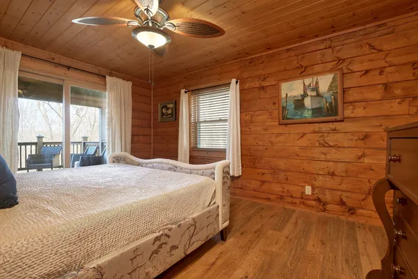 $819,000 | 142 Rayahs Way, Quebeck, TN 38579