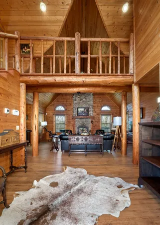 $819,000 | 142 Rayahs Way, Quebeck, TN 38579