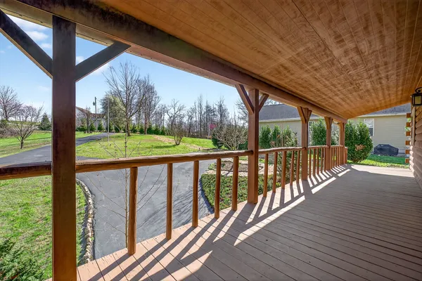 $819,000 | 142 Rayahs Way, Quebeck, TN 38579