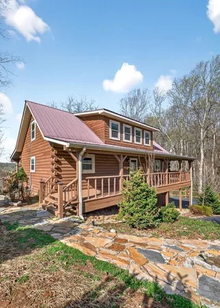 $819,000 | 142 Rayahs Way, Quebeck, TN 38579