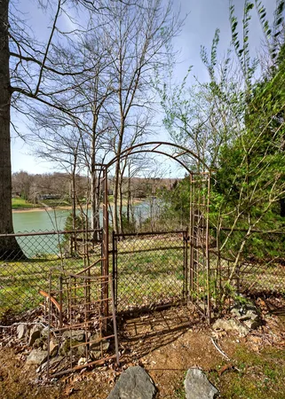 $819,000 | 142 Rayahs Way, Quebeck, TN 38579