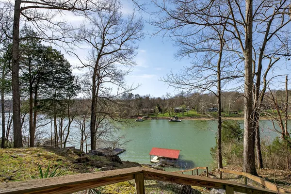 $819,000 | 142 Rayahs Way, Quebeck, TN 38579