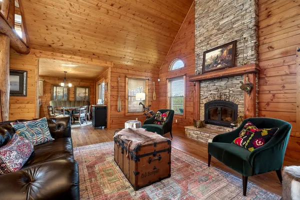 $819,000 | 142 Rayahs Way, Quebeck, TN 38579