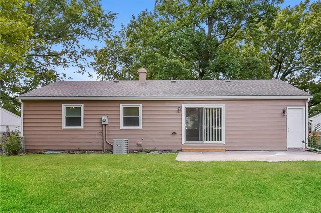 $1,840 | 12804 East Bowen Street, Independence, MO 64055