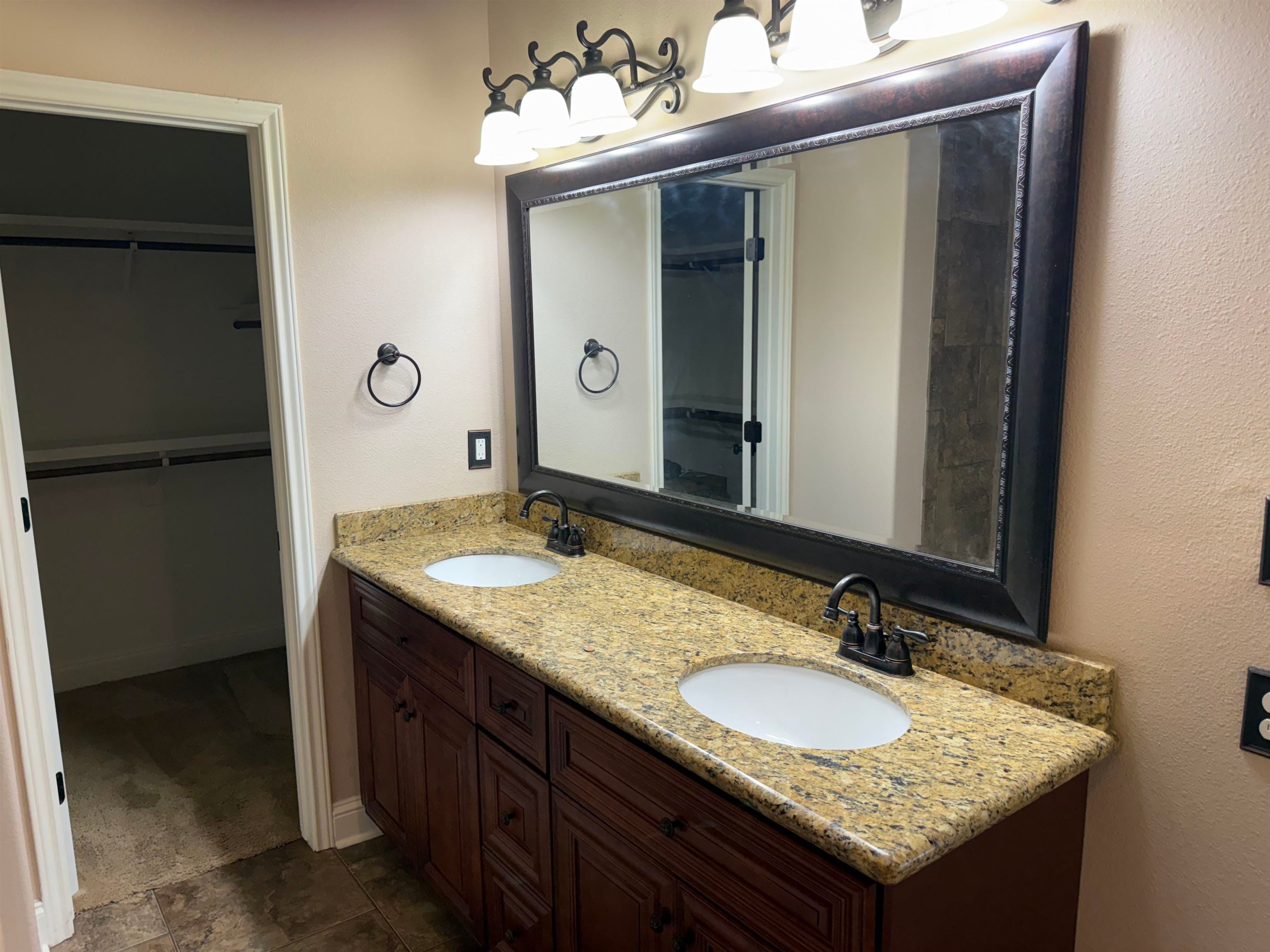 8135 San Anselmo Street Beaumont, TX 77708 - Photo 12 of 33 Gallery Image 12