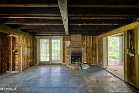 $350,000 | 7 Church Street, Stockbridge, MA 01262