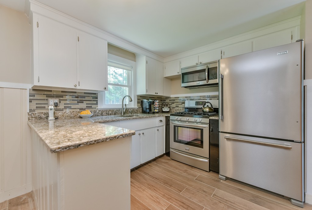 225 Lyman Road Milton, MA 02186 - Photo 5 of 15 Gallery Image 5