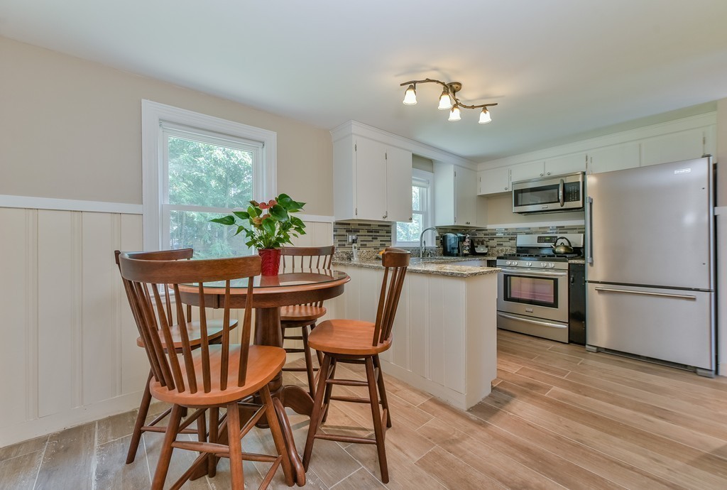 225 Lyman Road Milton, MA 02186 - Photo 6 of 15 Gallery Image 6
