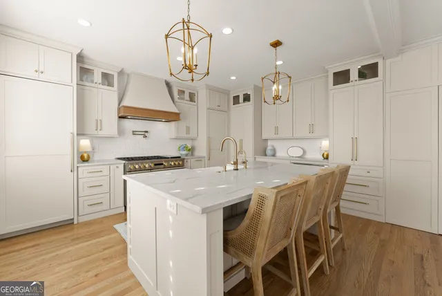 $975,000 | 4542 Montclair Circle, Gainesville, GA 30506