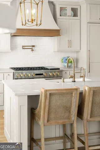 $975,000 | 4542 Montclair Circle, Gainesville, GA 30506