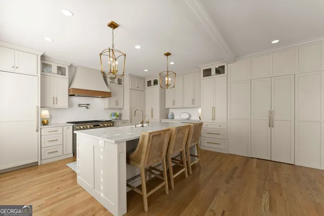 $975,000 | 4542 Montclair Circle, Gainesville, GA 30506