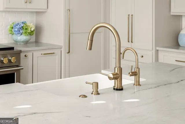 $975,000 | 4542 Montclair Circle, Gainesville, GA 30506