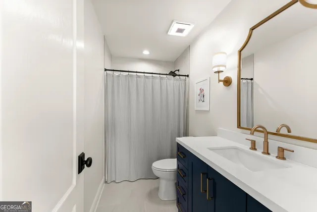 $975,000 | 4542 Montclair Circle, Gainesville, GA 30506