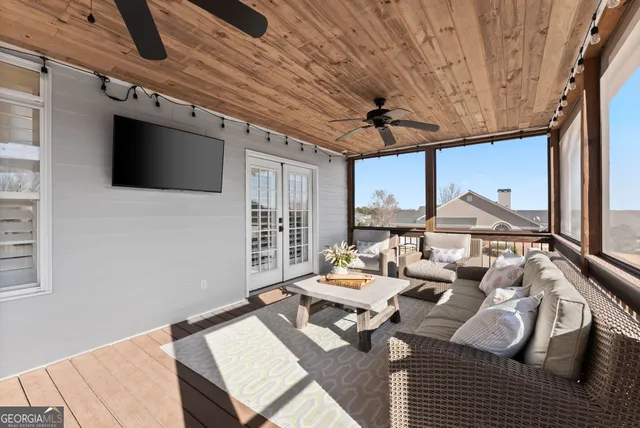 $975,000 | 4542 Montclair Circle, Gainesville, GA 30506