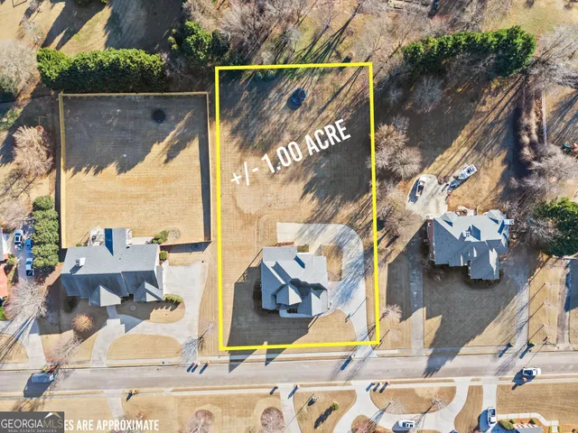 $975,000 | 4542 Montclair Circle, Gainesville, GA 30506