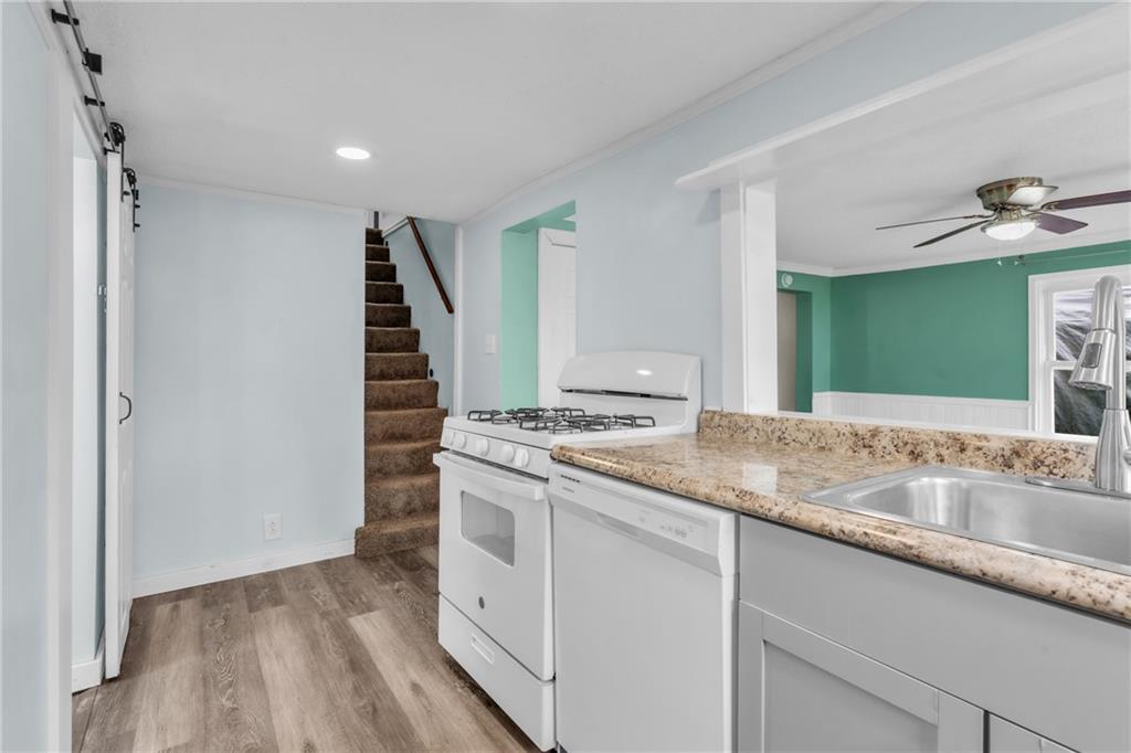 1665 Mercer Road Ellwood City, PA 16117 - Photo 12 of 36