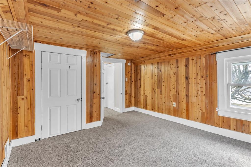 1665 Mercer Road Ellwood City, PA 16117 - Photo 21 of 36