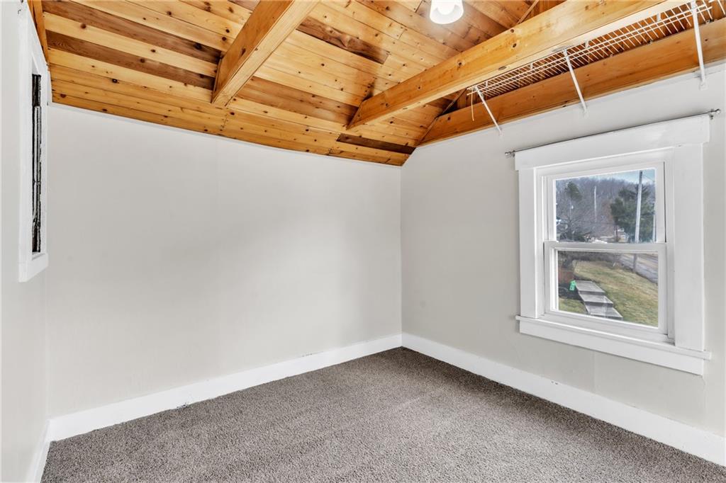1665 Mercer Road Ellwood City, PA 16117 - Photo 23 of 36