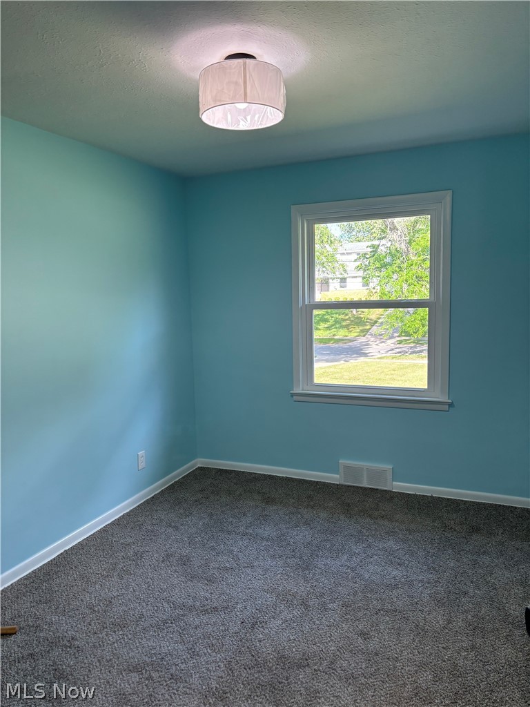 1574 Sunview Road Lyndhurst, OH 44124 - Photo 8 of 21
