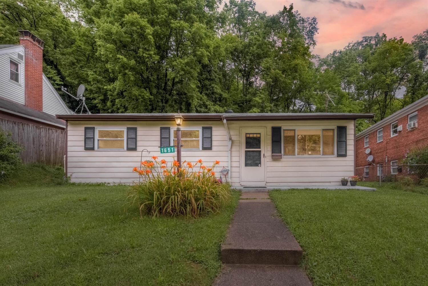 1651 Quebec Road Cincinnati, OH 45205 - Photo 31 of 31