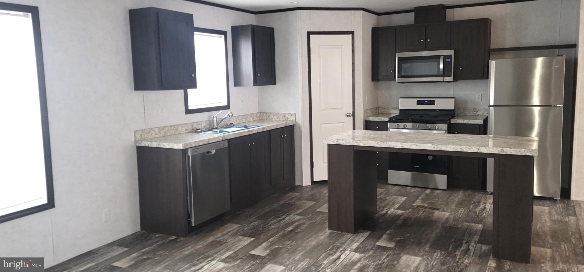 92 Valley View Road Birdsboro, PA 19508 - Photo 3 of 20 KITCHEN