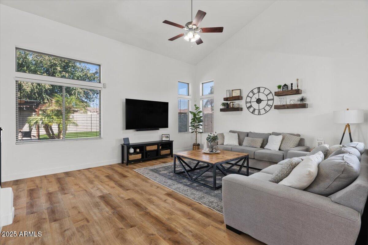1264 East Walnut Road Gilbert, AZ 85298 - Photo 14 of 40 17-Living Room