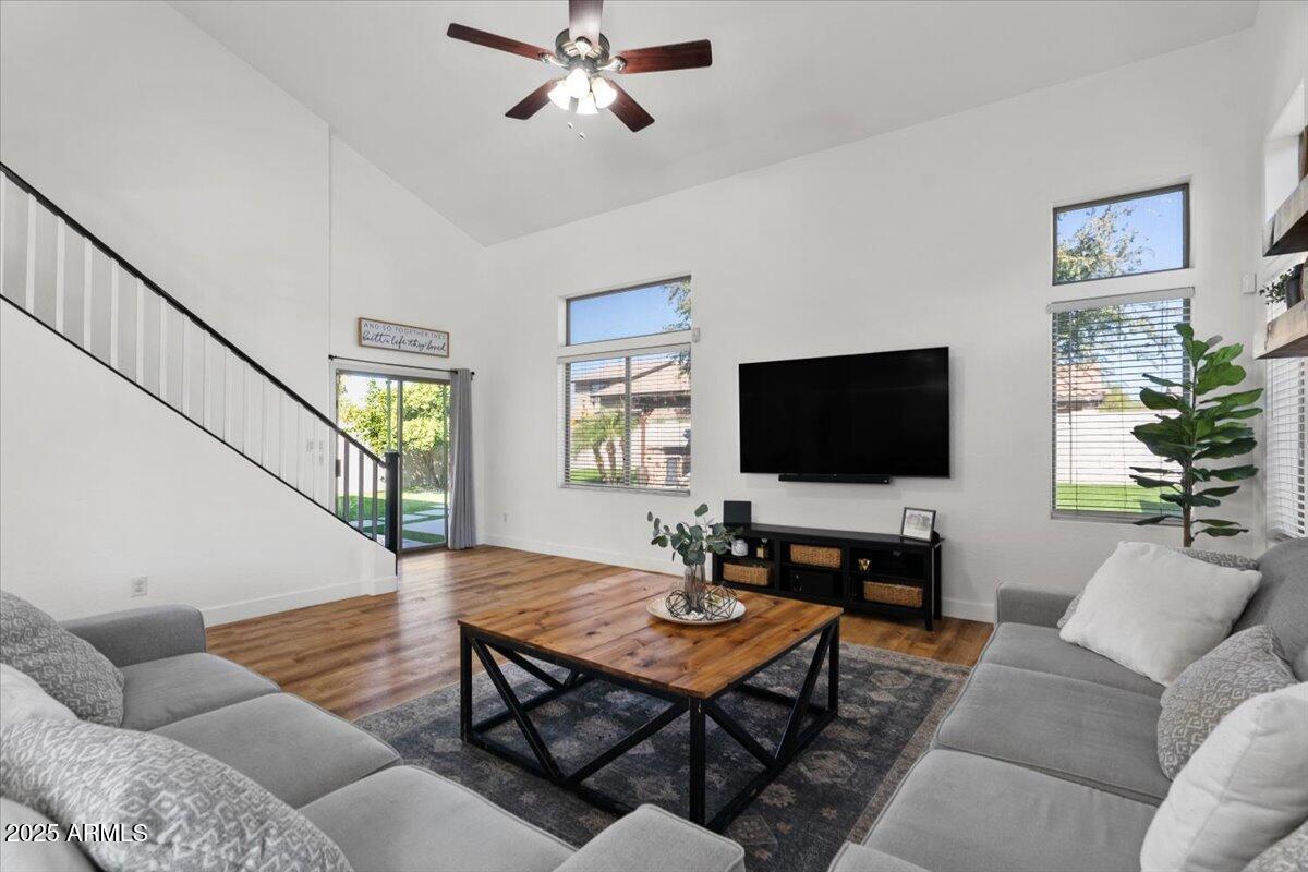 1264 East Walnut Road Gilbert, AZ 85298 - Photo 15 of 40 18-Living Room