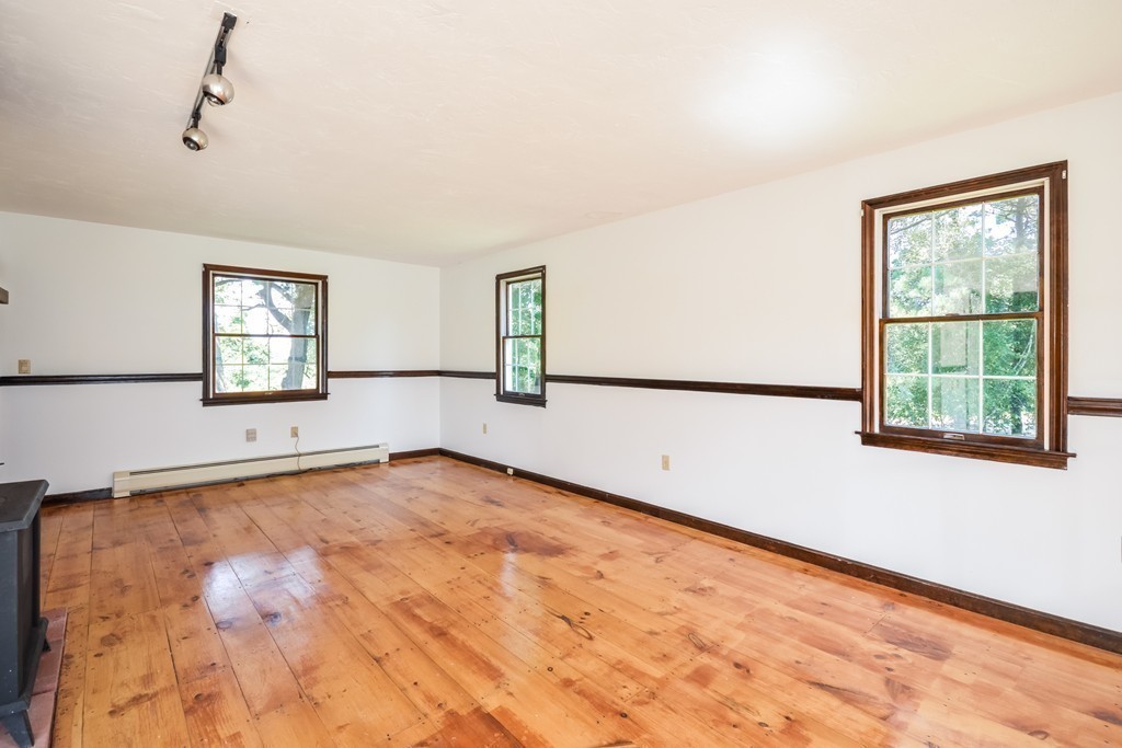 34 Town Neck Road Sandwich, MA 02563 - Photo 6 of 23 Gallery Image 6