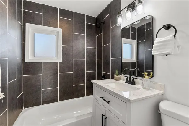 $215,000 | 137 West 85th Street, Kansas City, MO 64114