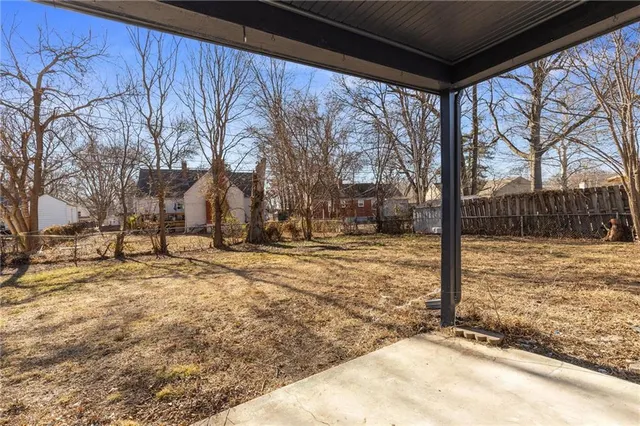 $215,000 | 137 West 85th Street, Kansas City, MO 64114