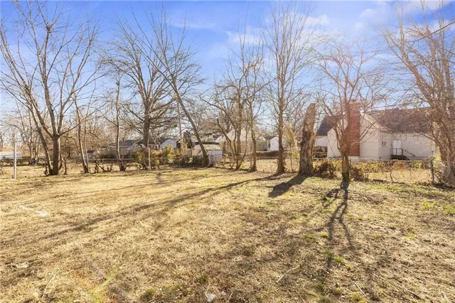 $215,000 | 137 West 85th Street, Kansas City, MO 64114