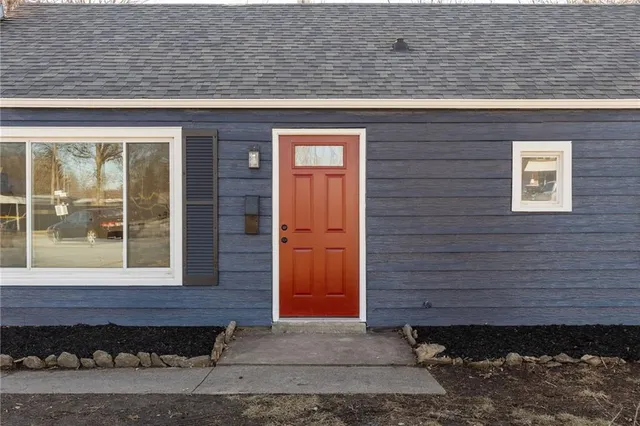 $215,000 | 137 West 85th Street, Kansas City, MO 64114