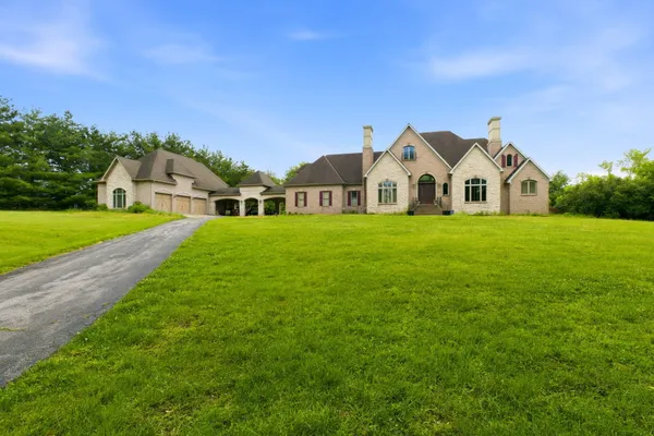 $1,900,000 | 22 Timberwood Drive, Simpsonville, KY 40067