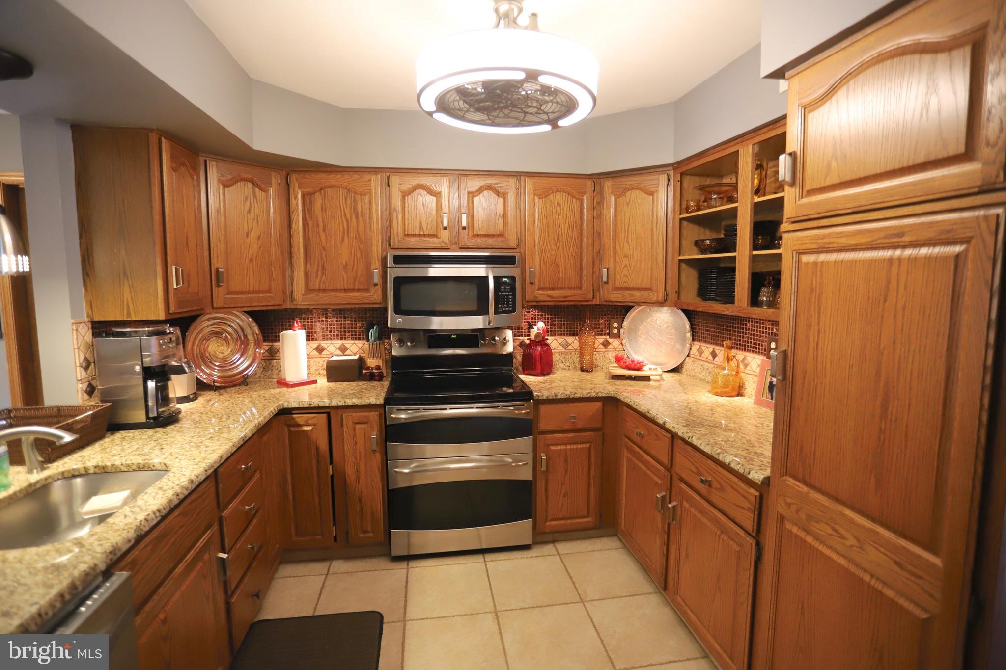 148 Columbus Jobstown Road Columbus, NJ 08022 - Photo 8 of 35