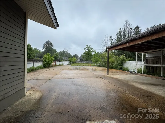 $4,160,000 | 280 South Broad Street, Brevard, NC 28712