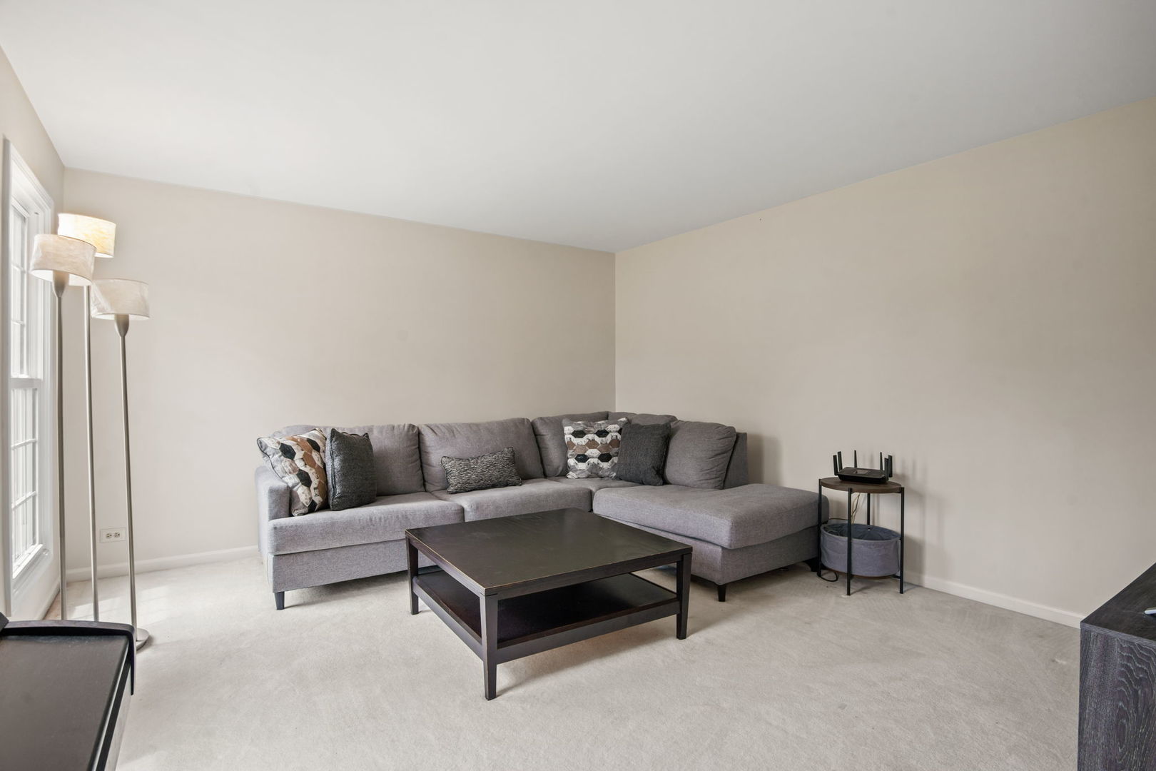 39W118 Baert Road St. Charles, IL 60175 - Photo 5 of 33