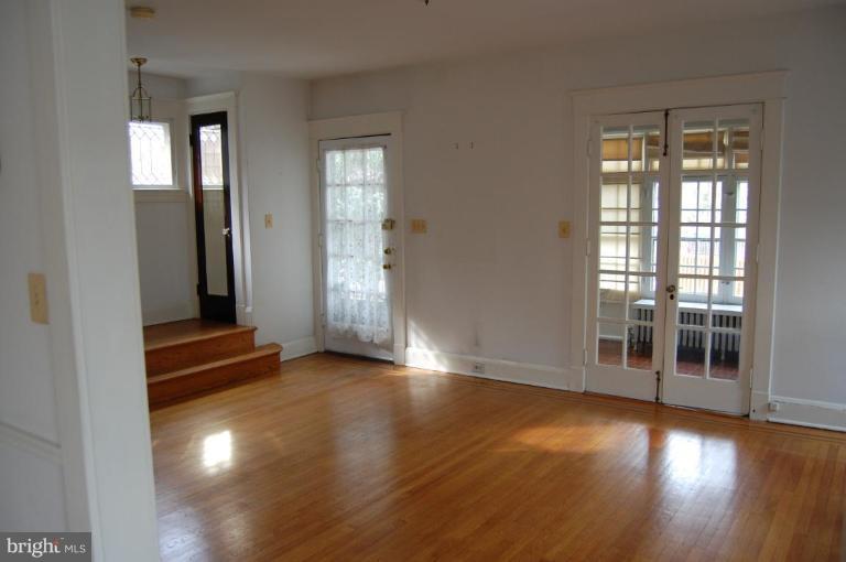 417 Wingate Road Baltimore, MD 21210 - Photo 3 of 13 Living Room #2