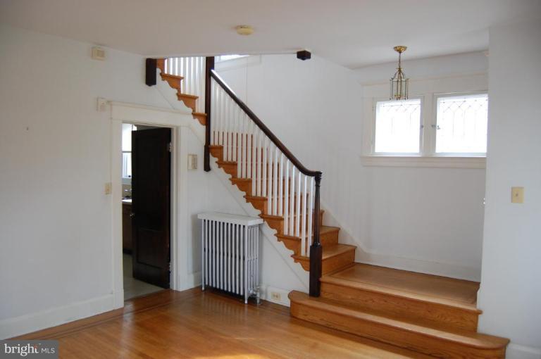 417 Wingate Road Baltimore, MD 21210 - Photo 4 of 13 Living Room #3