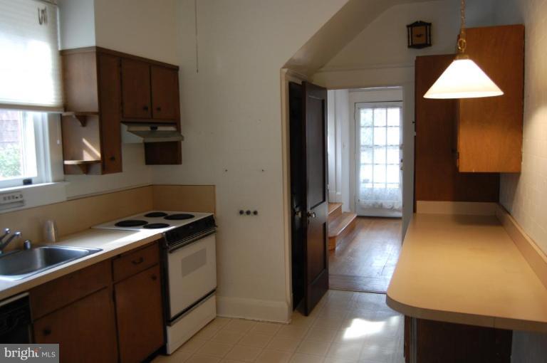 417 Wingate Road Baltimore, MD 21210 - Photo 7 of 13 Kitchen
